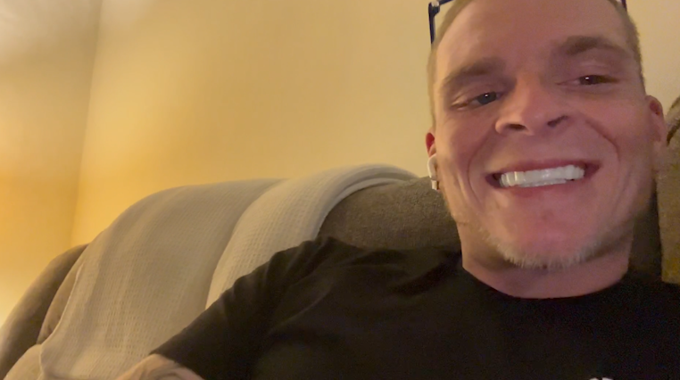 ¡Eso sí que es una sonrisa instantánea increíble!